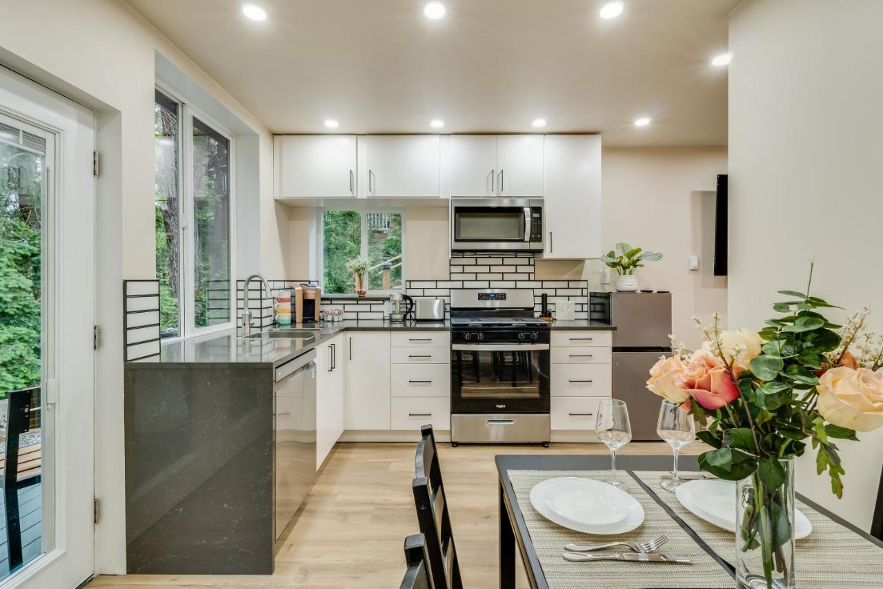 Beautiful Place With A Great Location, Free Parking, Wifi & Large Tv. Federal Way Exterior photo