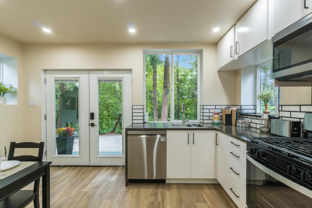 Beautiful Place With A Great Location, Free Parking, Wifi & Large Tv. Federal Way Exterior photo